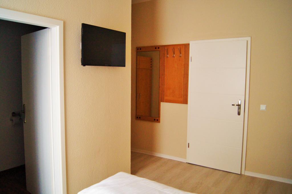 Dessau-Rosslau Pension Am Pollingpark מראה חיצוני תמונה