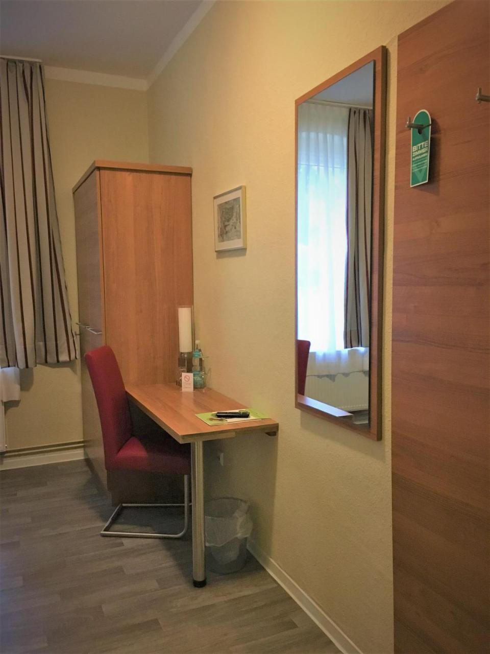 Dessau-Rosslau Pension Am Pollingpark מראה חיצוני תמונה